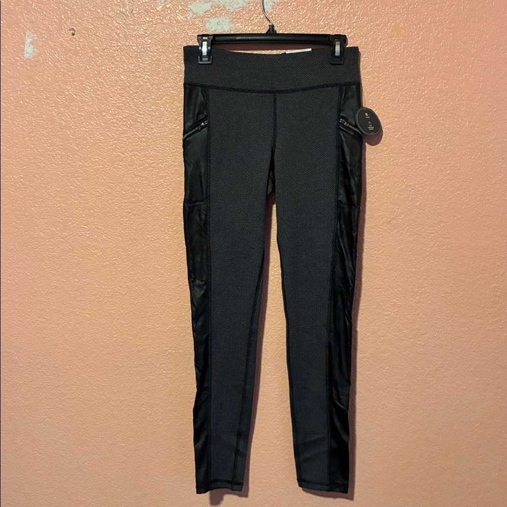 Street Fitted Legging New With Tag